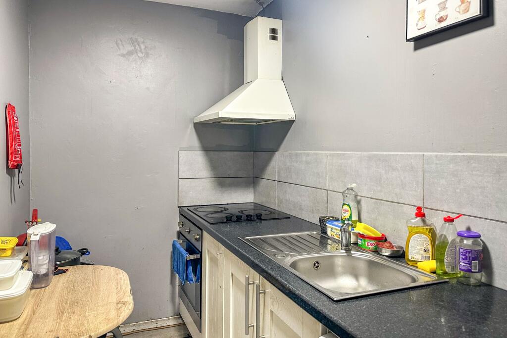 30 Apple Tree Avenue, West Drayton, London UB7 8BY