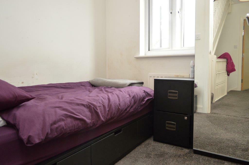 Bed 4.jpg