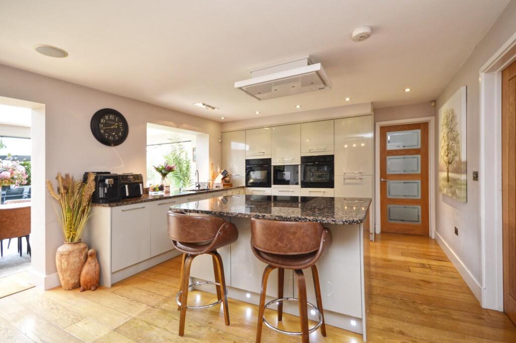 Open Plan Kitchen/Breakfast Room