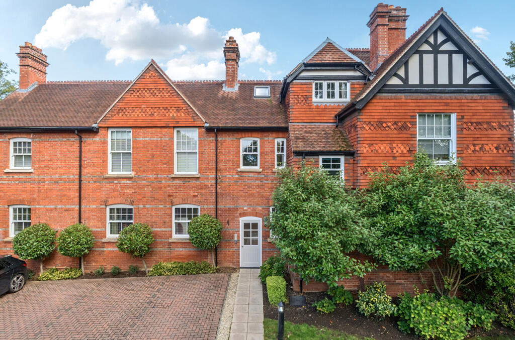 1348924-2-68c2bdb...