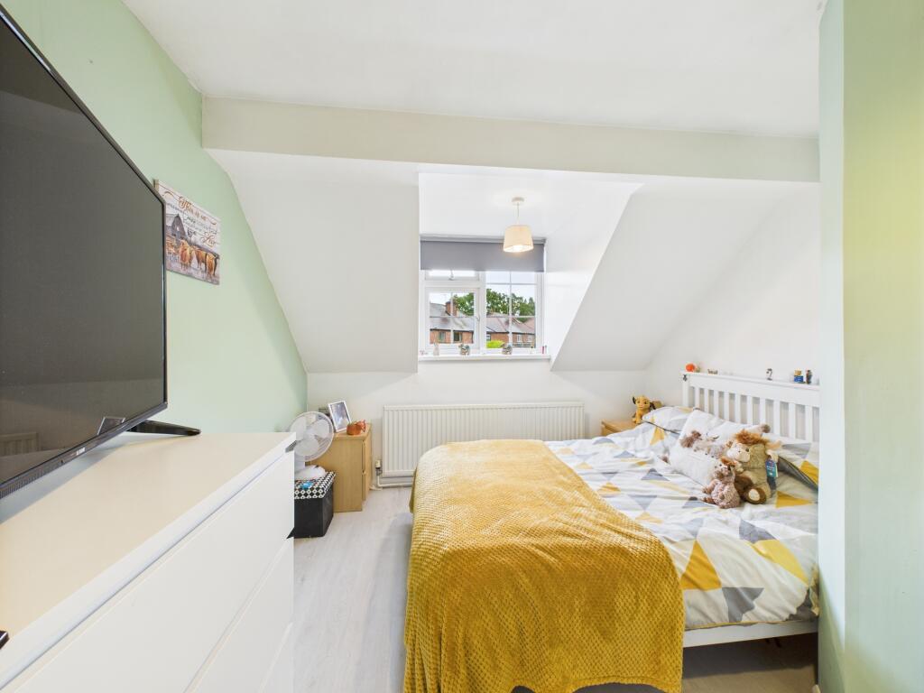 CAM02871G0-PR0472-STILL017