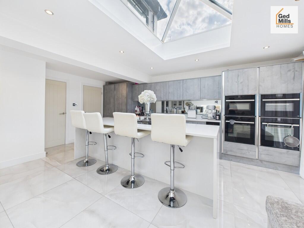 CAM04261G0-PR0061...