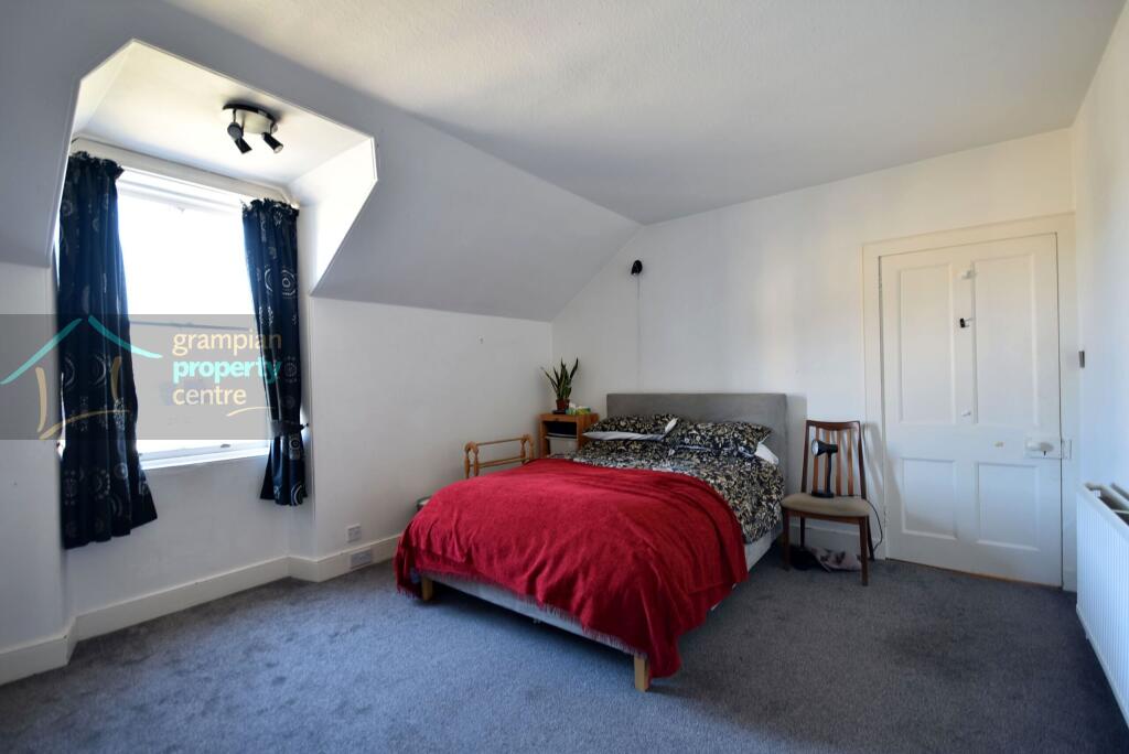 bed 3.JPG