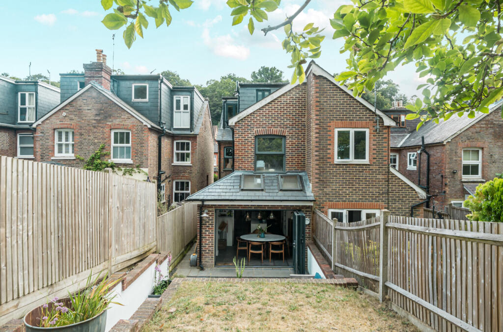 1335504-4-68adebb...