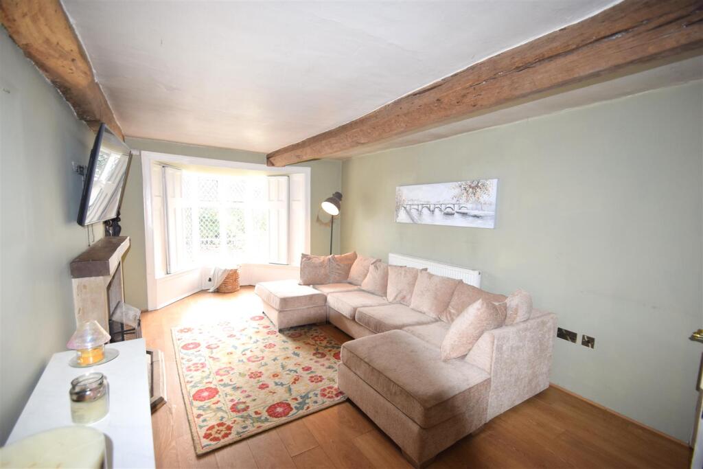 2nd Sitting Room X2rQ T202502241307.jpg