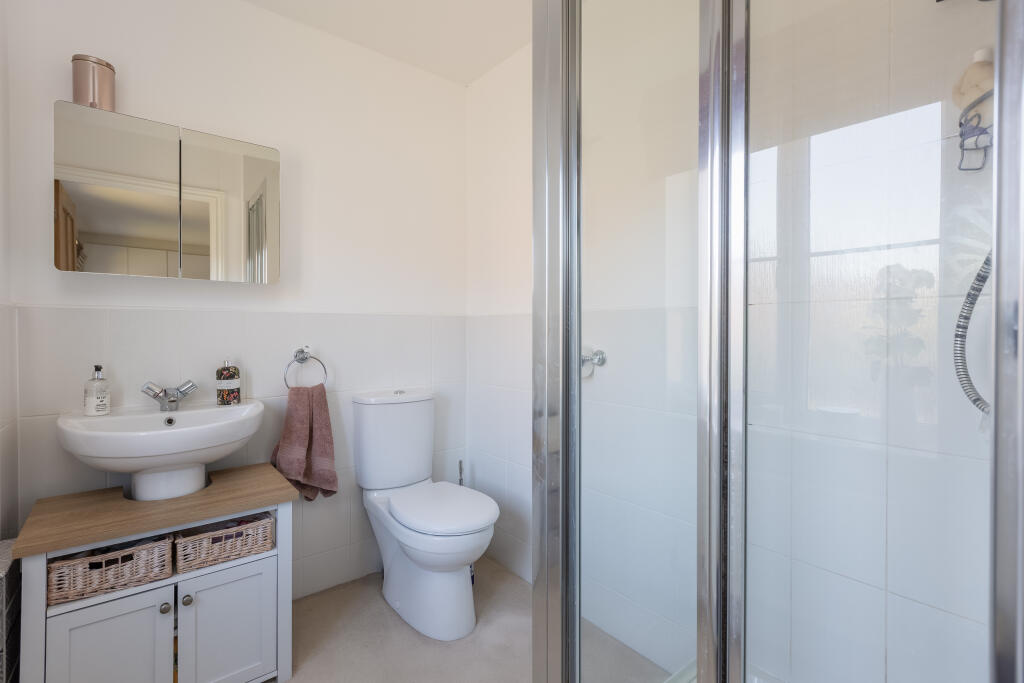 Greengage Close 8 Bedroom 1-3