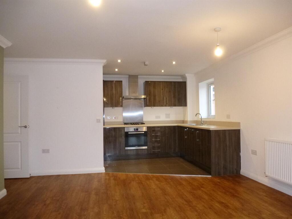 Kitchen Living area - 11 Silent Garden Road.JPG