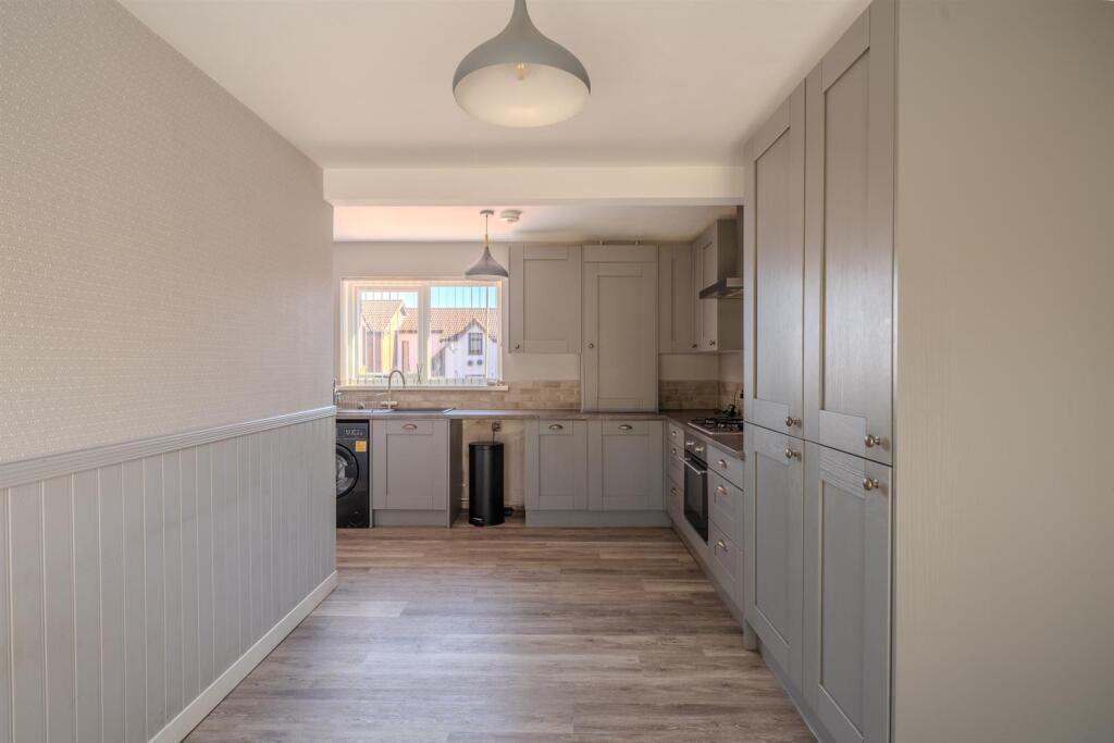 11 Greenfield Close-15.jpg