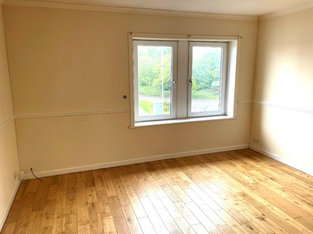Lounge 4.4m x 4m