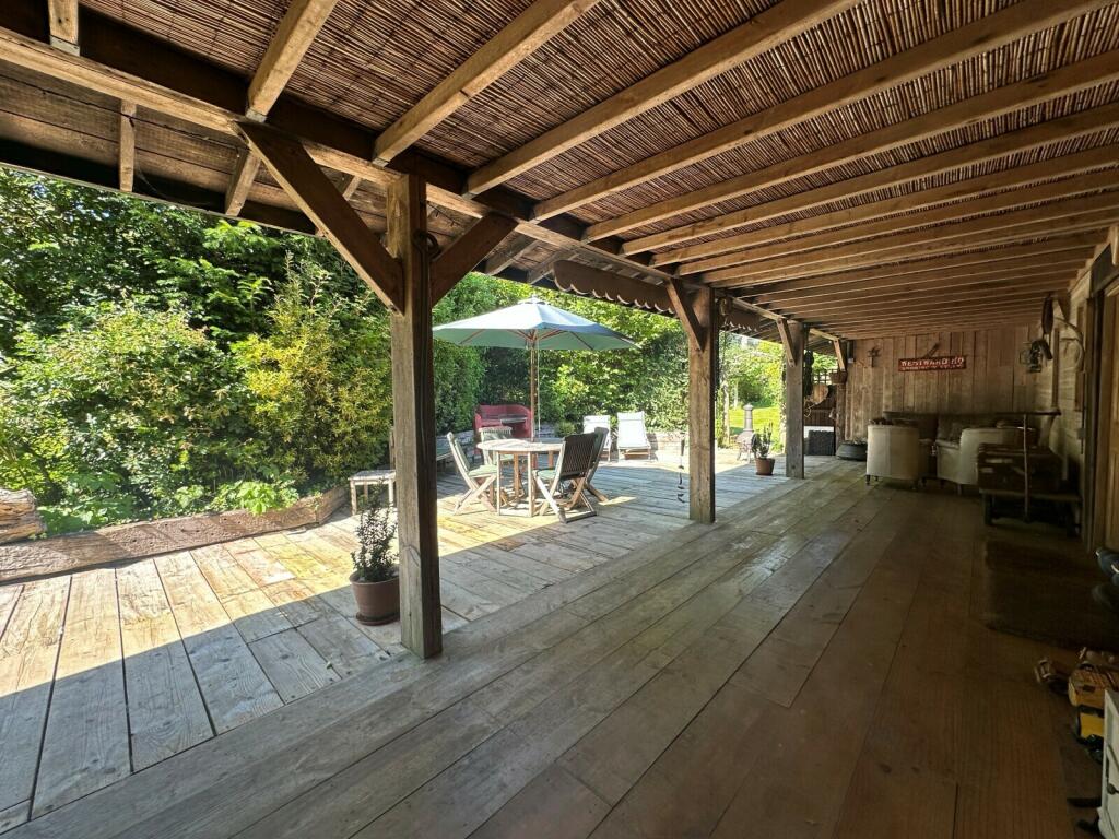 Annex Decking