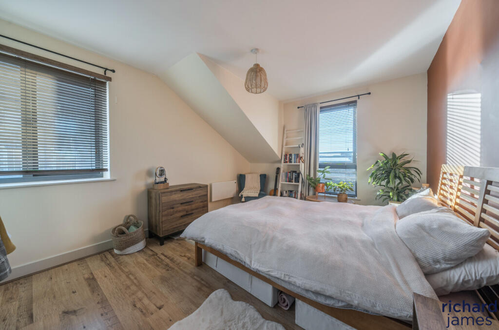 8bd692ec680e4ebc9df6e660a5cf5330