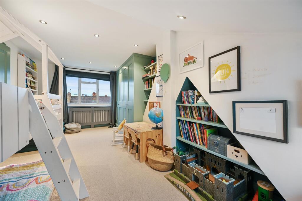 Cobbold Road - BedroomD1 (1).JPG