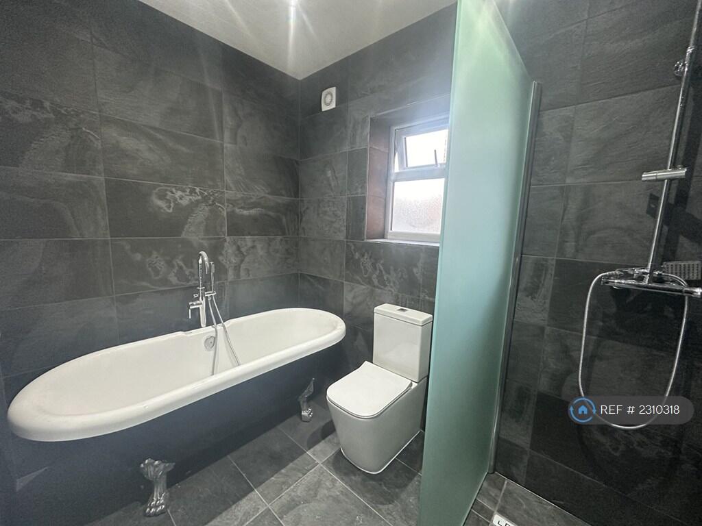 Upstairs Bathroom Angle 2