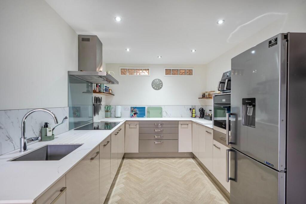 life style kitchen.jpg