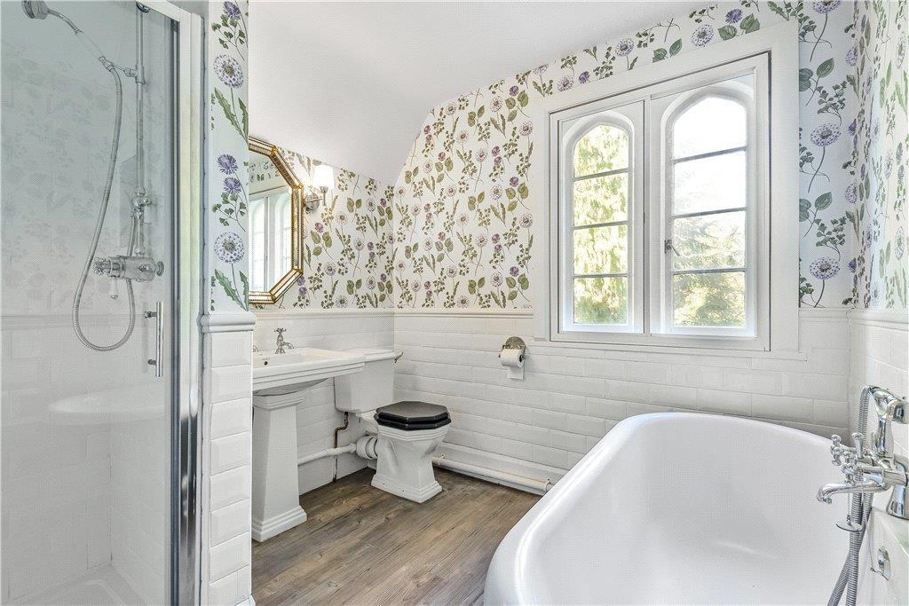 Bathroom.jpg