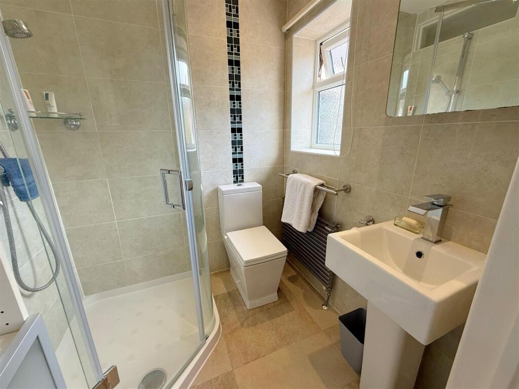 En Suite (Bedroom Two)