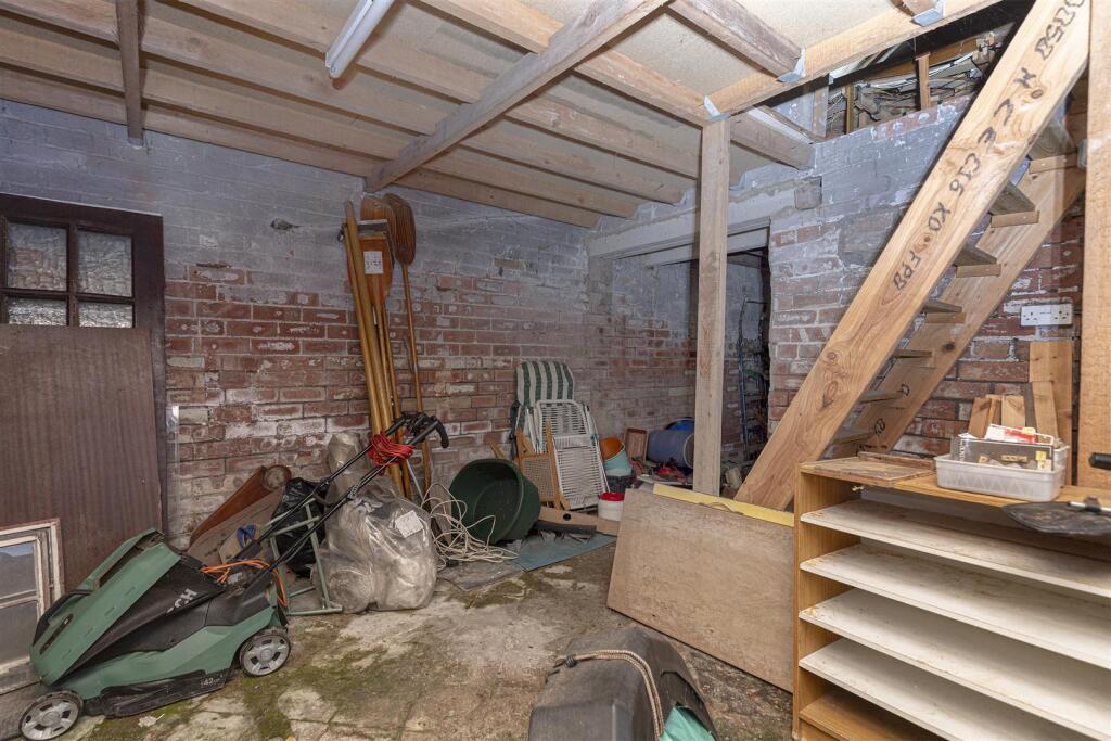 Bramleys Estate Agents - Leeds Road - Mirfield (34