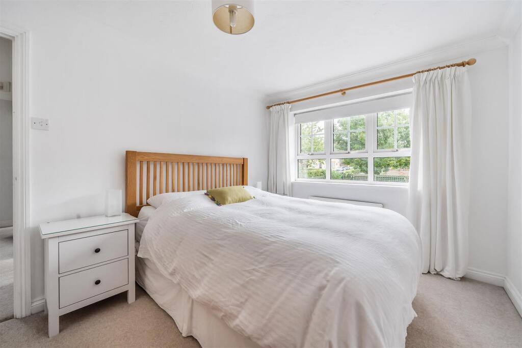 38 Graham Hill Road,Towcester