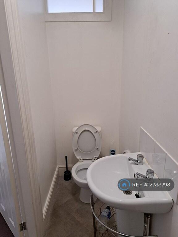 Shower 2nd Floor