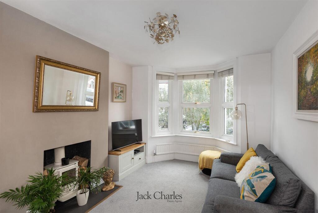 60 Mabledon Rd, TN9 2TG 002.jpg