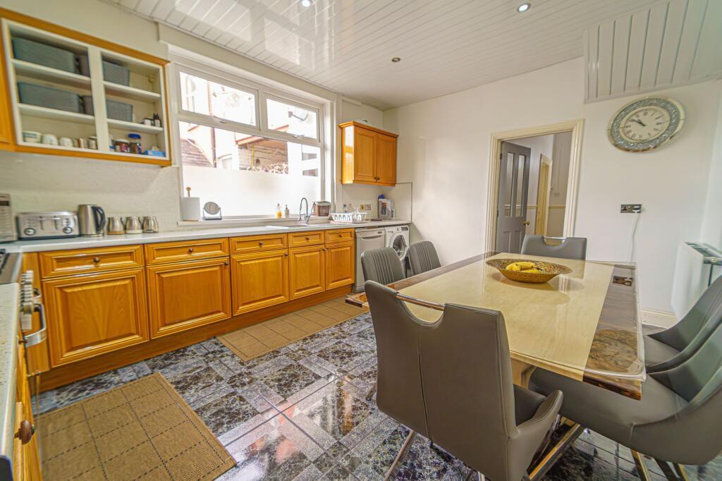 Kitchen/Dinning Room