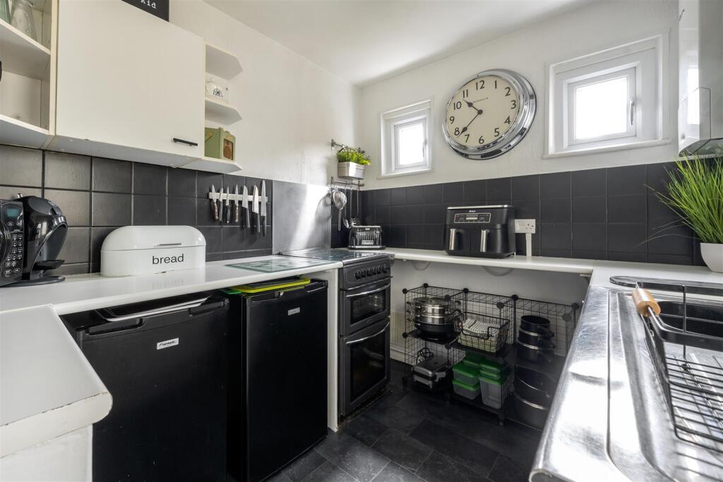 Kitchen-2.jpg
