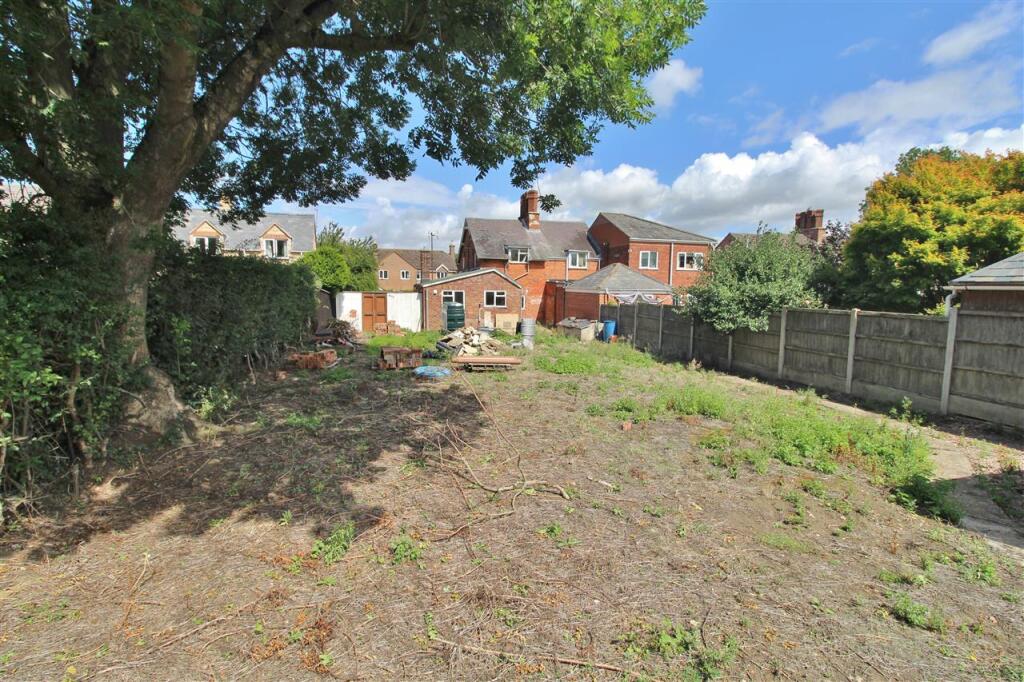 REAR GARDEN -
