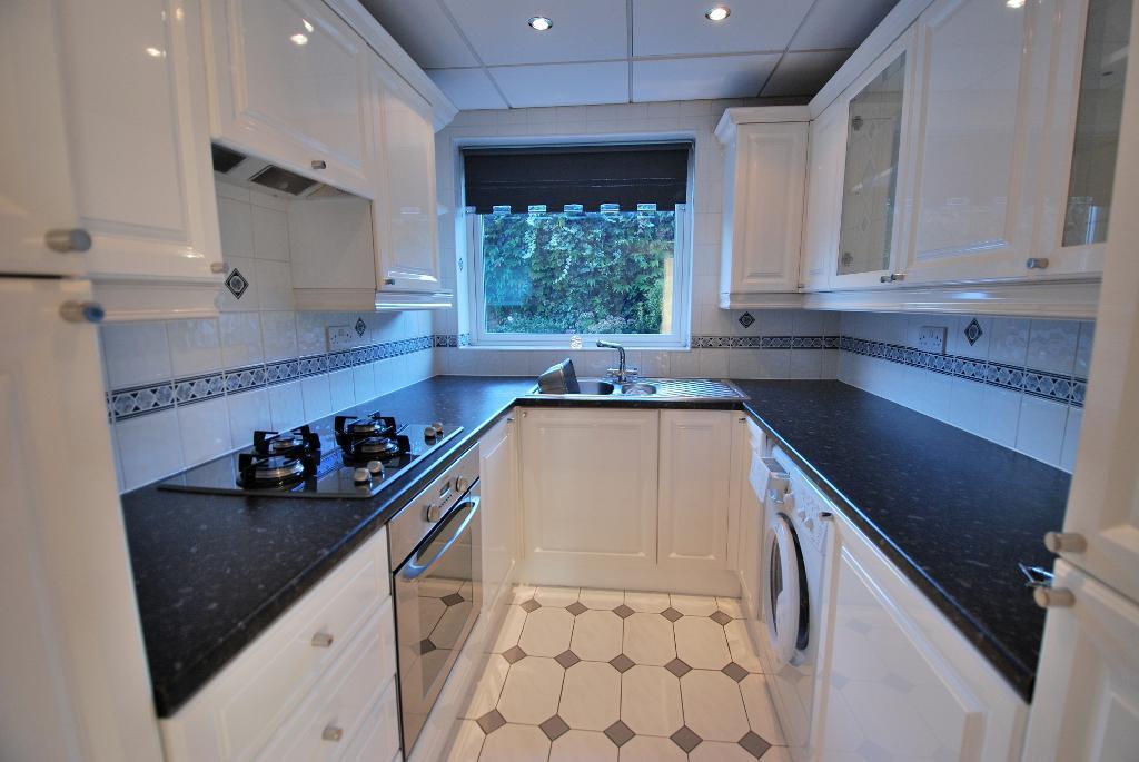 Modern Fitted Kitchen