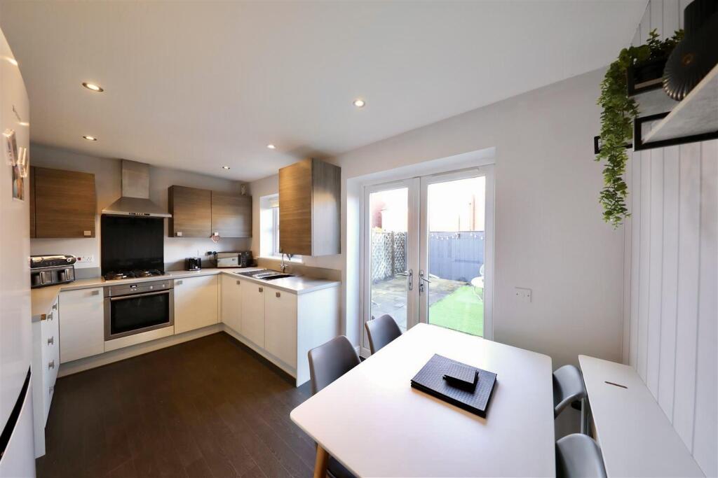 Kitchen diner