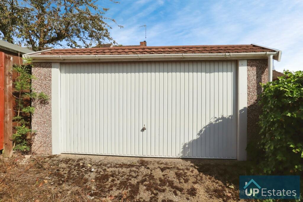 DOUBLE GARAGE