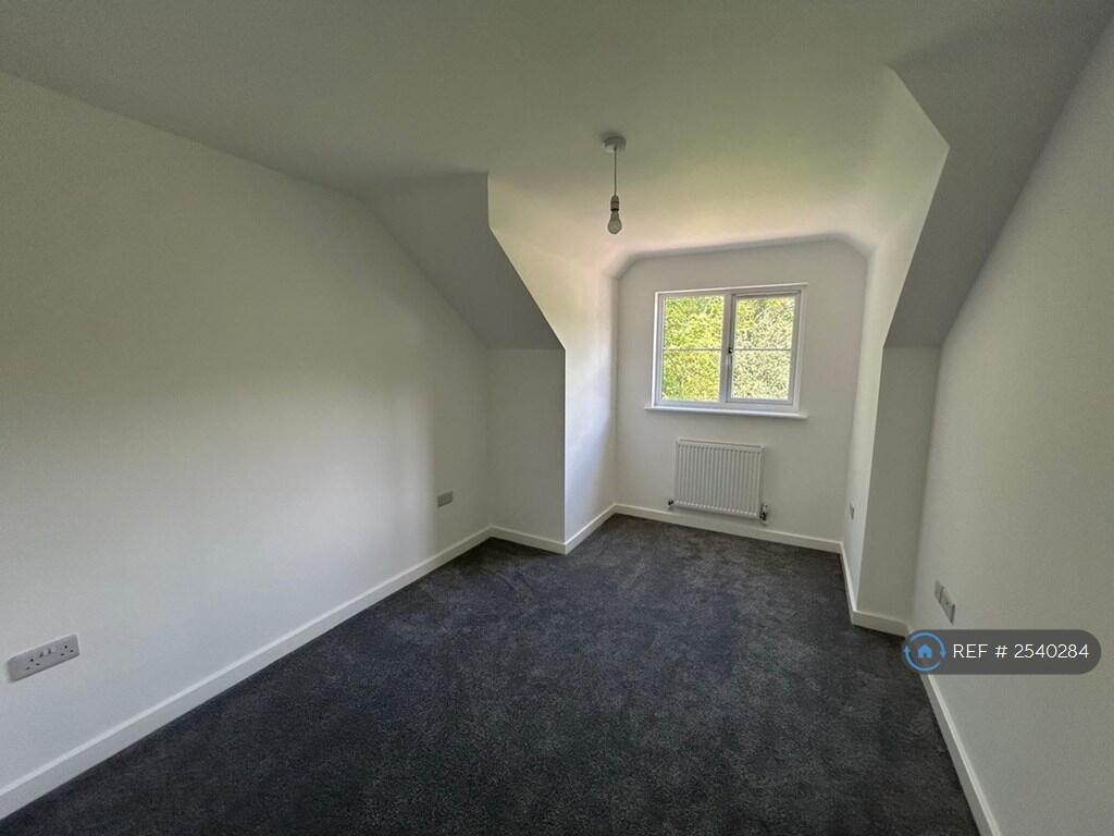 Bedroom 2 (3)
