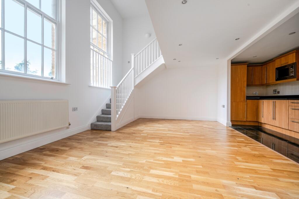 1318409-2-6880ef4...