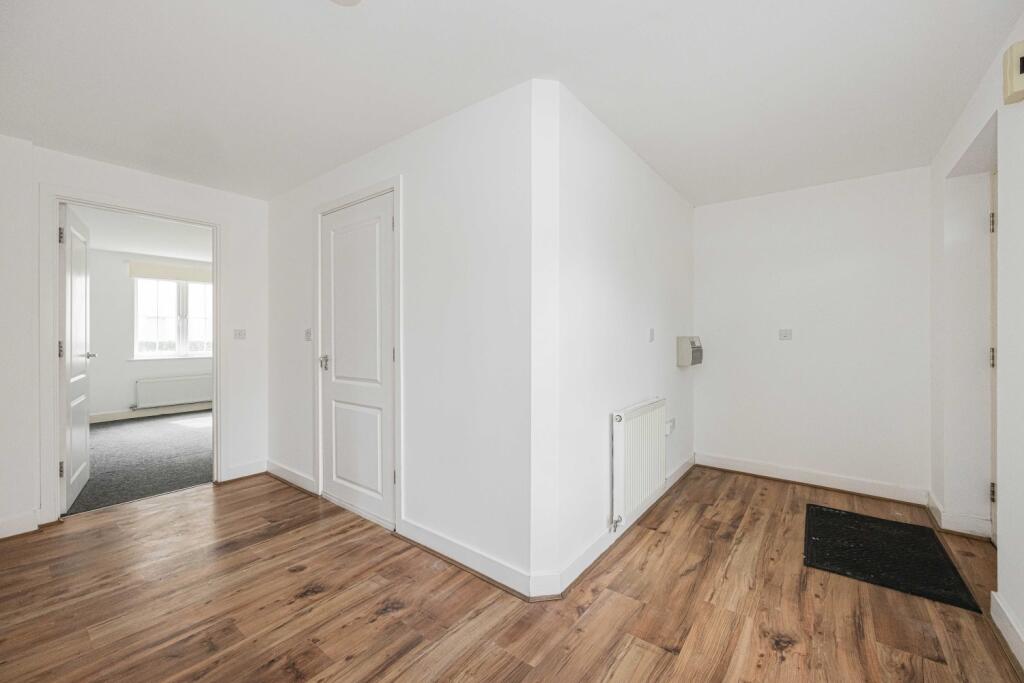 7 Tulip House 3 Panyers Gardens -007