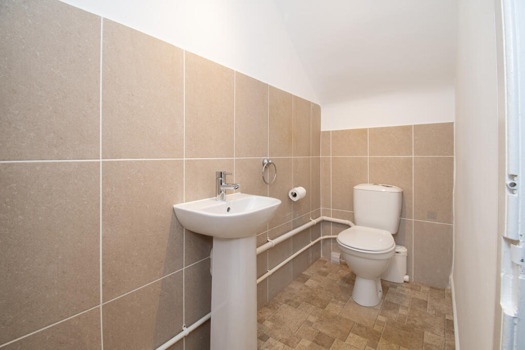 Cloakroom WC