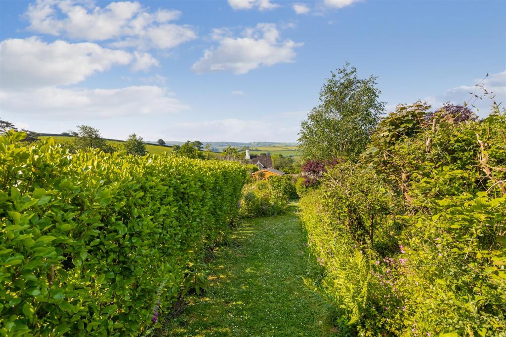 A12 - Ashprington Externals, Greys - 240521.jpg