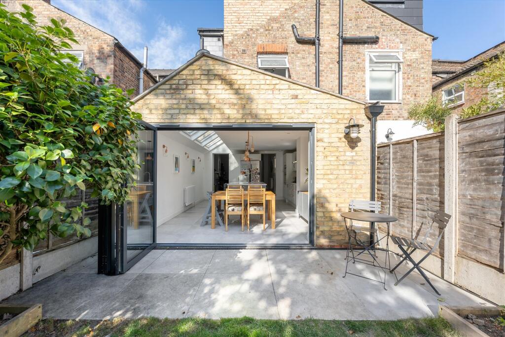 Lansdowne Road, E17