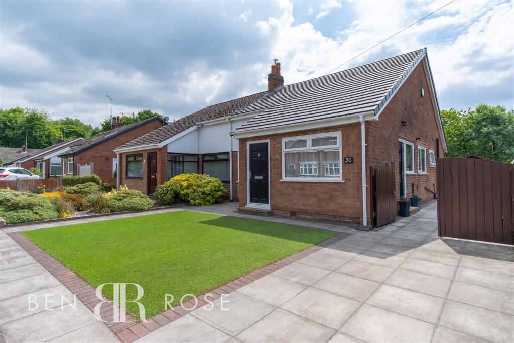 Front Garden/Driveway