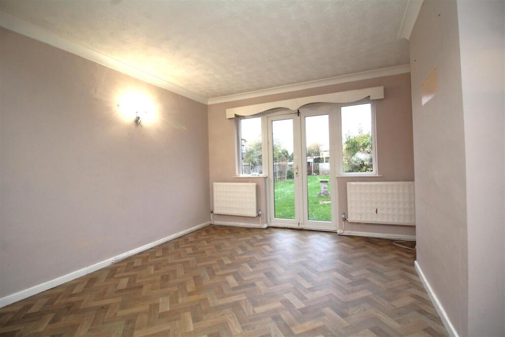 dining room .JPG