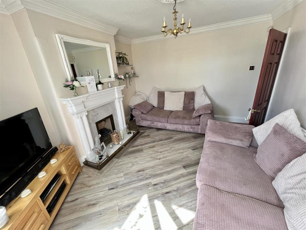 Lounge Aspect 2.jpg