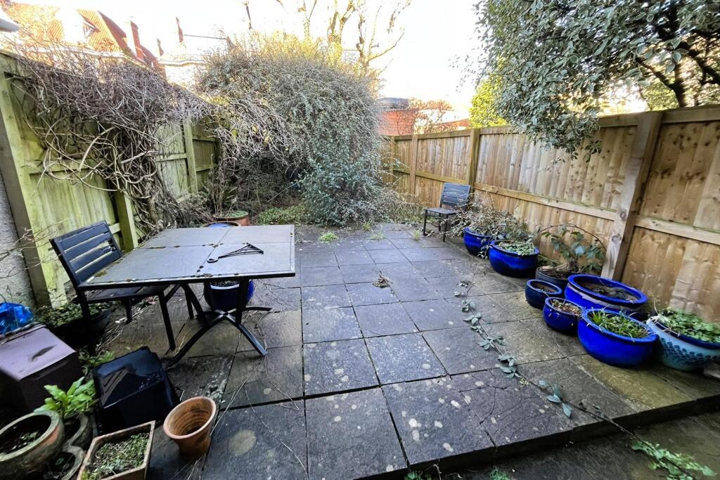 9A Chantry Road, Clifton, Bristol BS8 2QF | Freeho