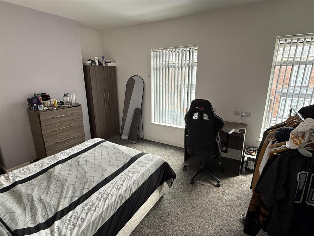 Bed 4.2.jpg