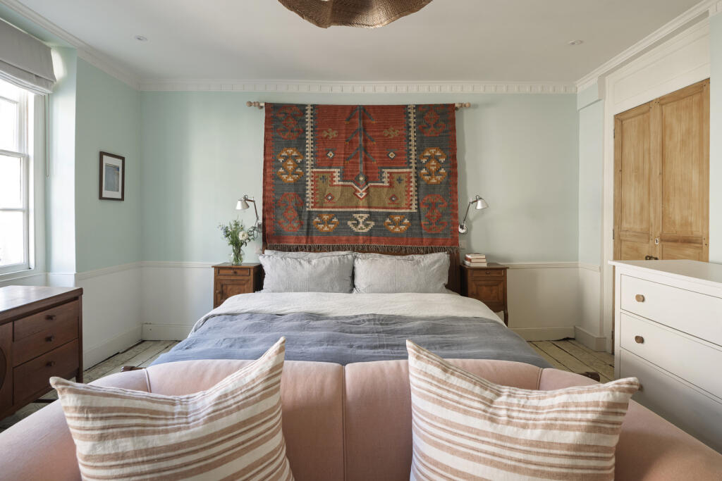 280608 - 12 Whiteheads Lane ph16 copy.jpg