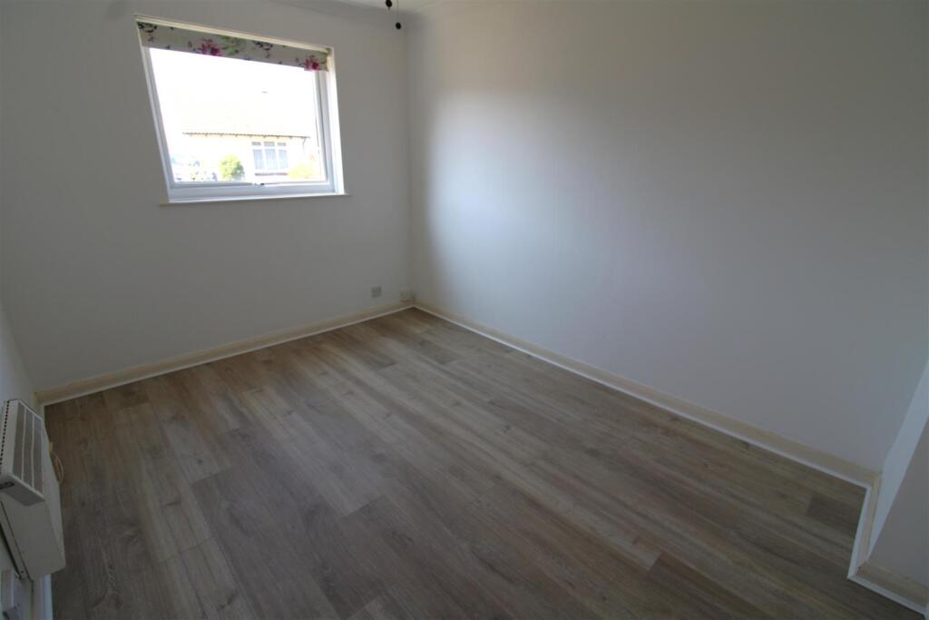 Bedroom.JPG
