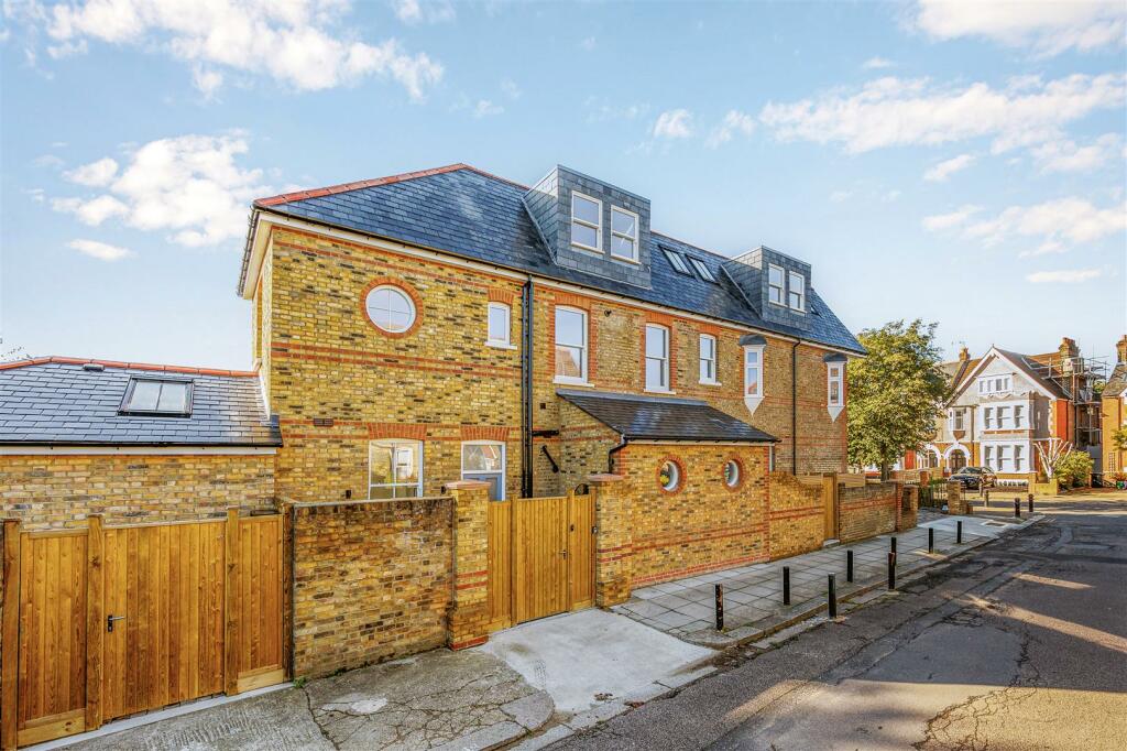 Twyford Avenue-4.jpg