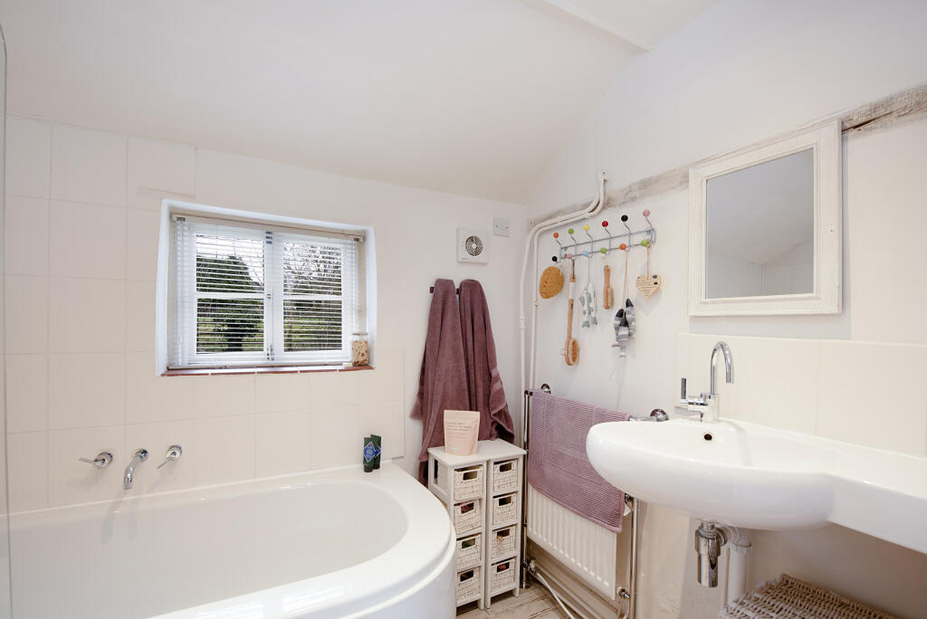 Ground Floor Bathroo