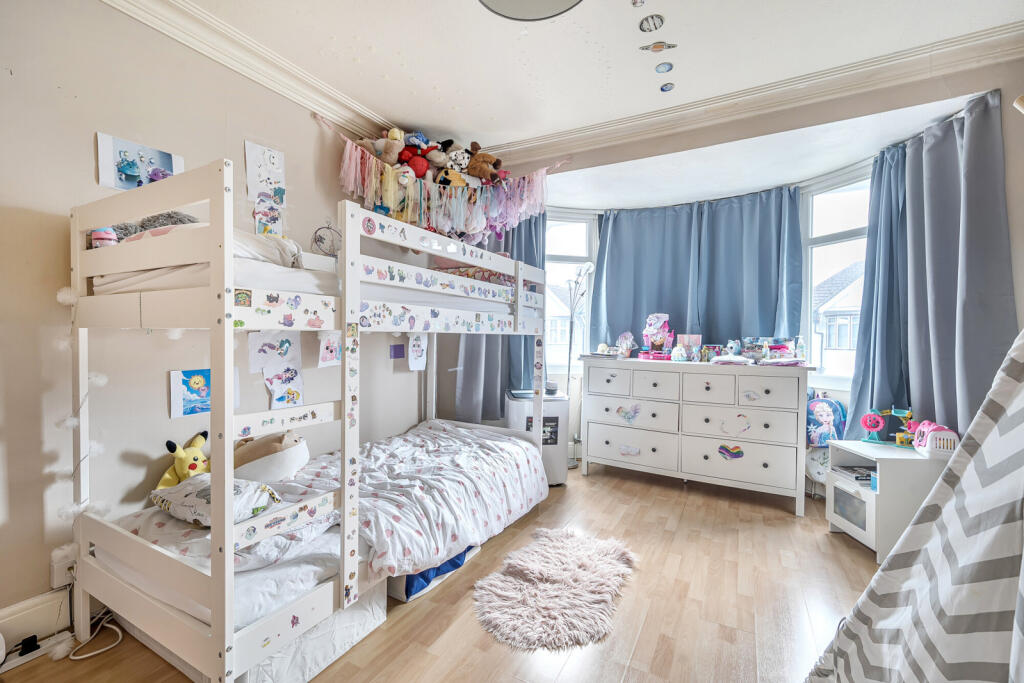 1347727-5-68b5971...