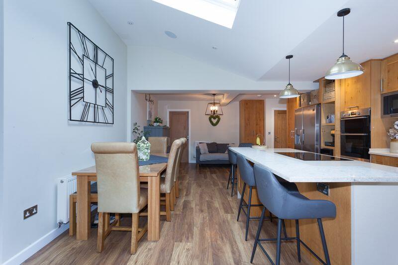 OPEN PLAN LIVING DINING KITCHEN