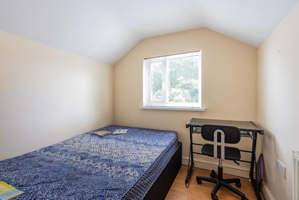 Rhymney Street 70 (13 of 18).jpg