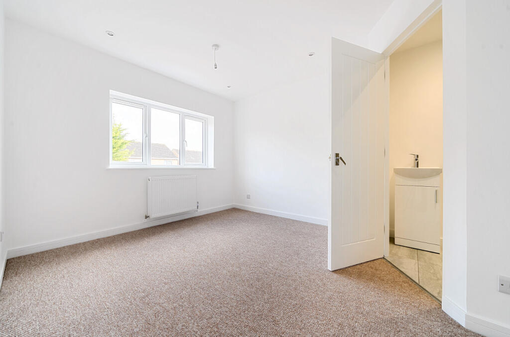 12990555682f3dd5bcb60arw1c