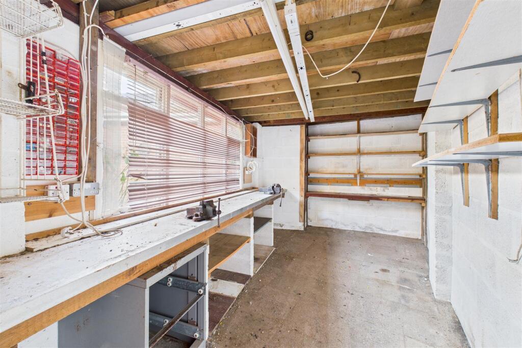 Cliff Lodge, 13 Old Teignmouth Road, Dawlish EX7 0